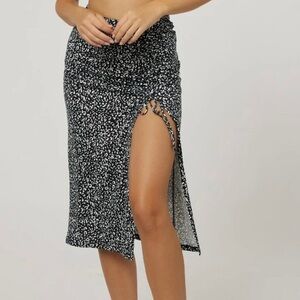 Never Worn O'Neill Animal Print Midi Skirt Perfect for Summer